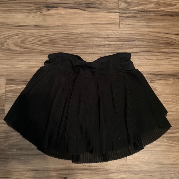 lululemon athletica Dresses & Skirts - Lululemon Just Pleat It Skirt